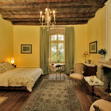 Le Prieure Du Chateau De Couette-café *