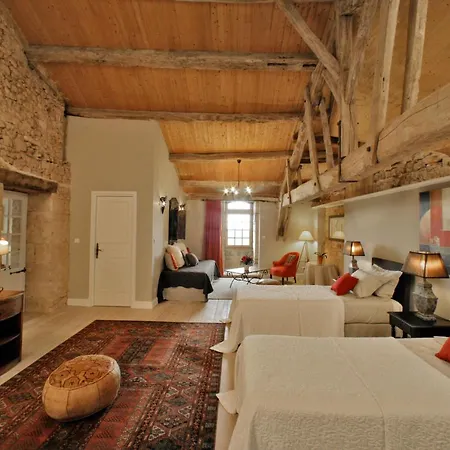 Le Prieure Du Chateau De Biron (Dordogne)