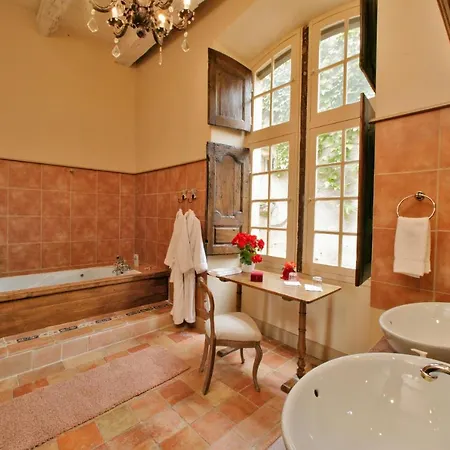 Couette-café Le Prieure Du Chateau De Biron (Dordogne)